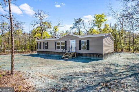 A home in Glennville