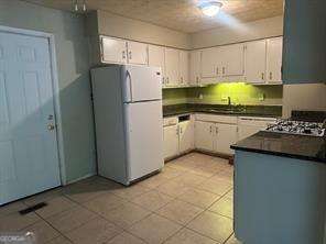 4911 Martins Crossing RD