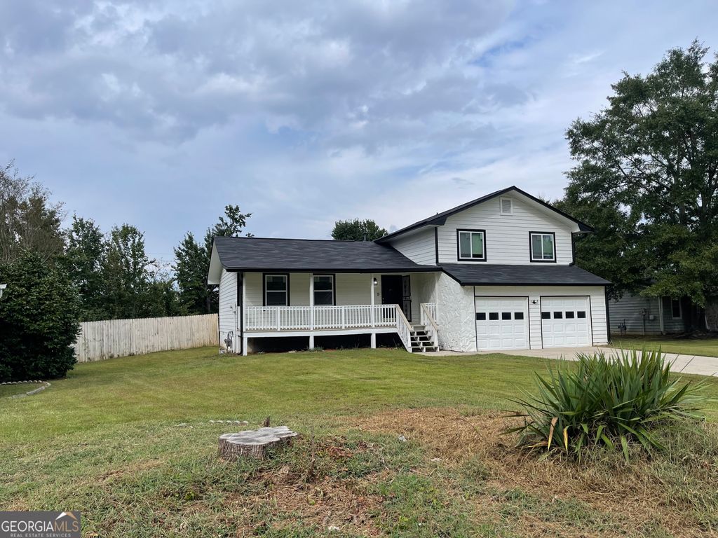 Photo of 235 Deerfield Drive, Jonesboro, GA 30238 (MLS # 10640697)