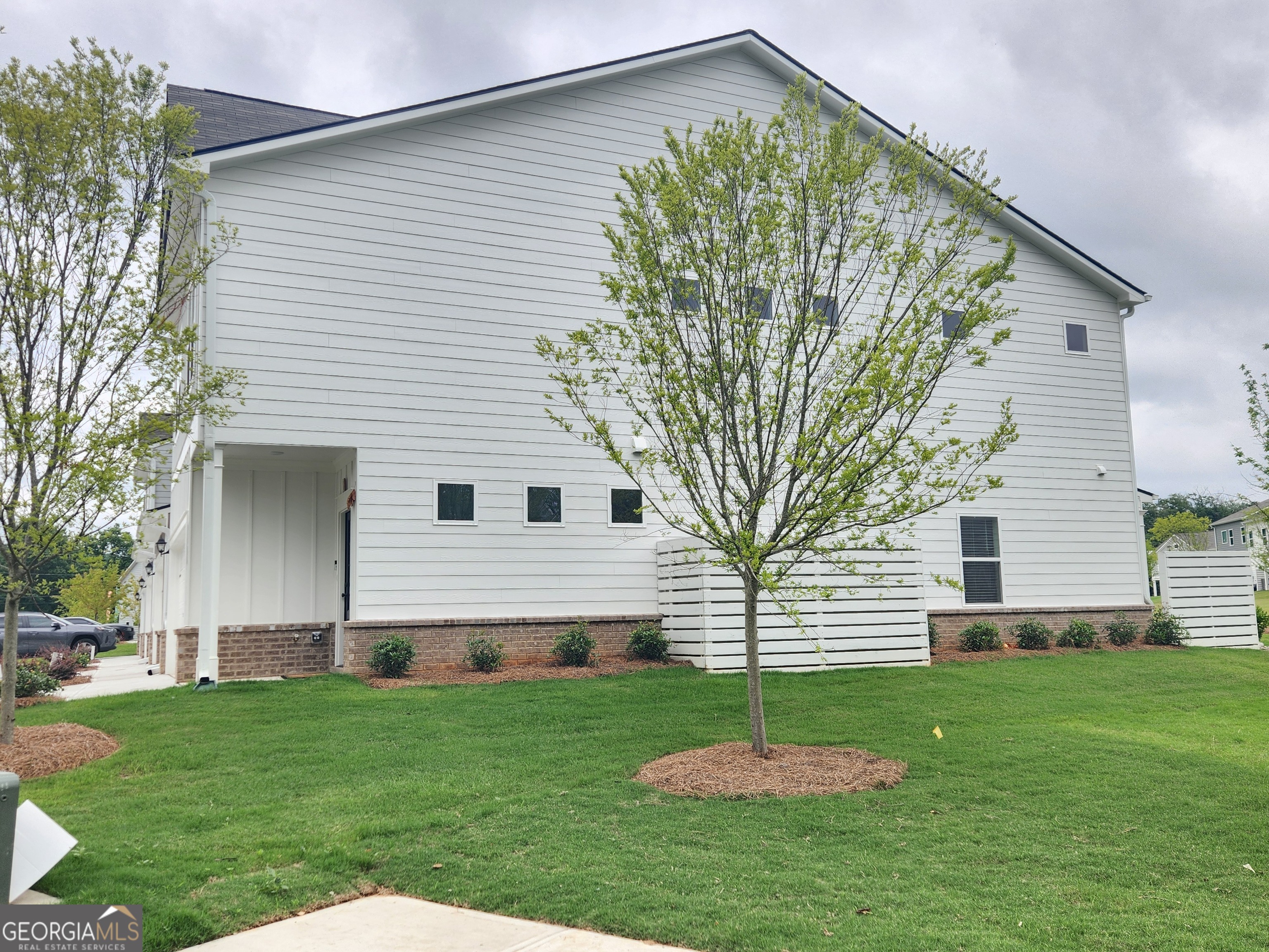 1177 Chastain DR