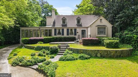 2039 Springlake DR NW Atlanta GA 30305