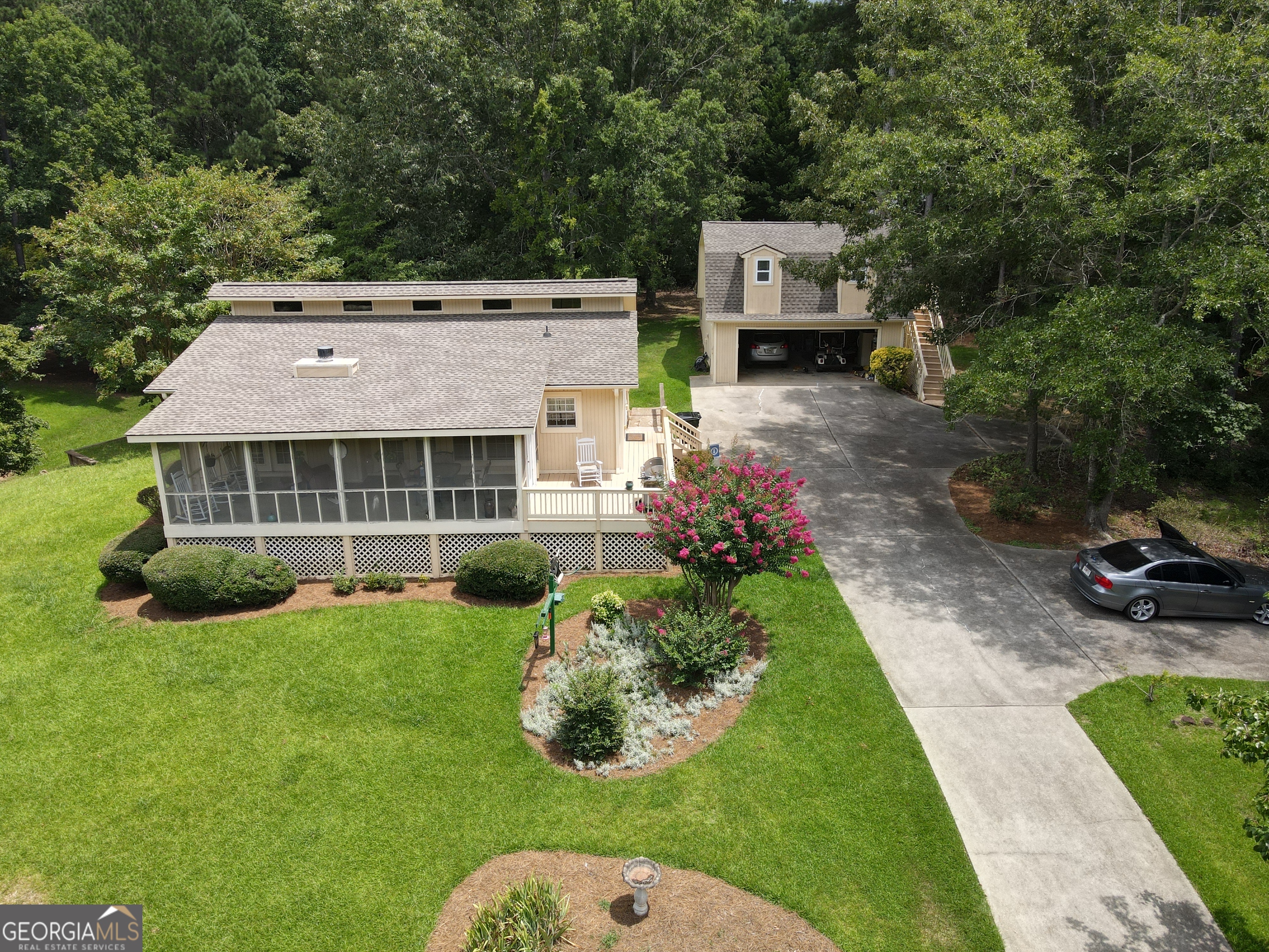 1440 Pullman LN