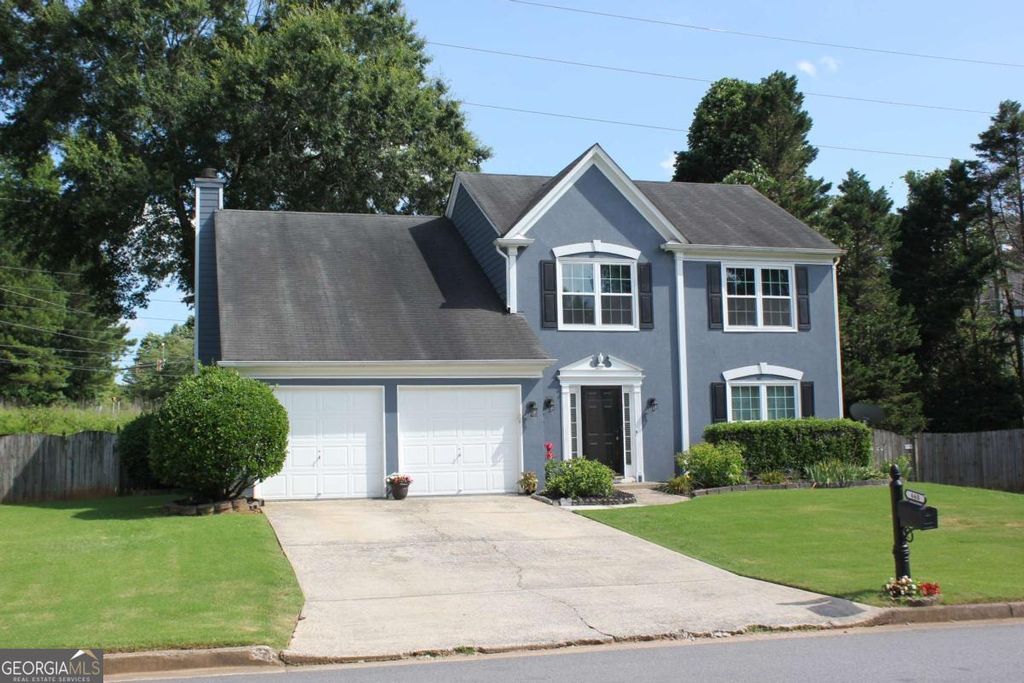 Photo of 660 Glenbarrett Court NE, Marietta, GA 30066 (MLS # 10795645)