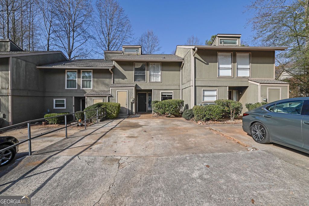 Photo of 3165 Woodland Road, Peachtree Corners, GA 30092 (MLS # 10656793)