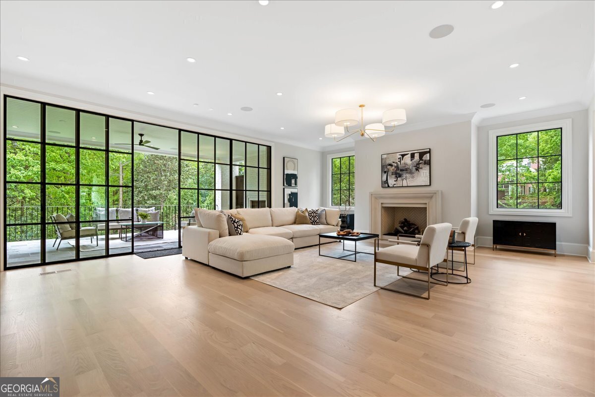 42 Blackland RD NW