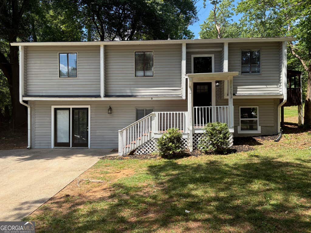 Photo of 4282 Clearview Drive, Douglasville, GA 30134 (MLS # 10832845)