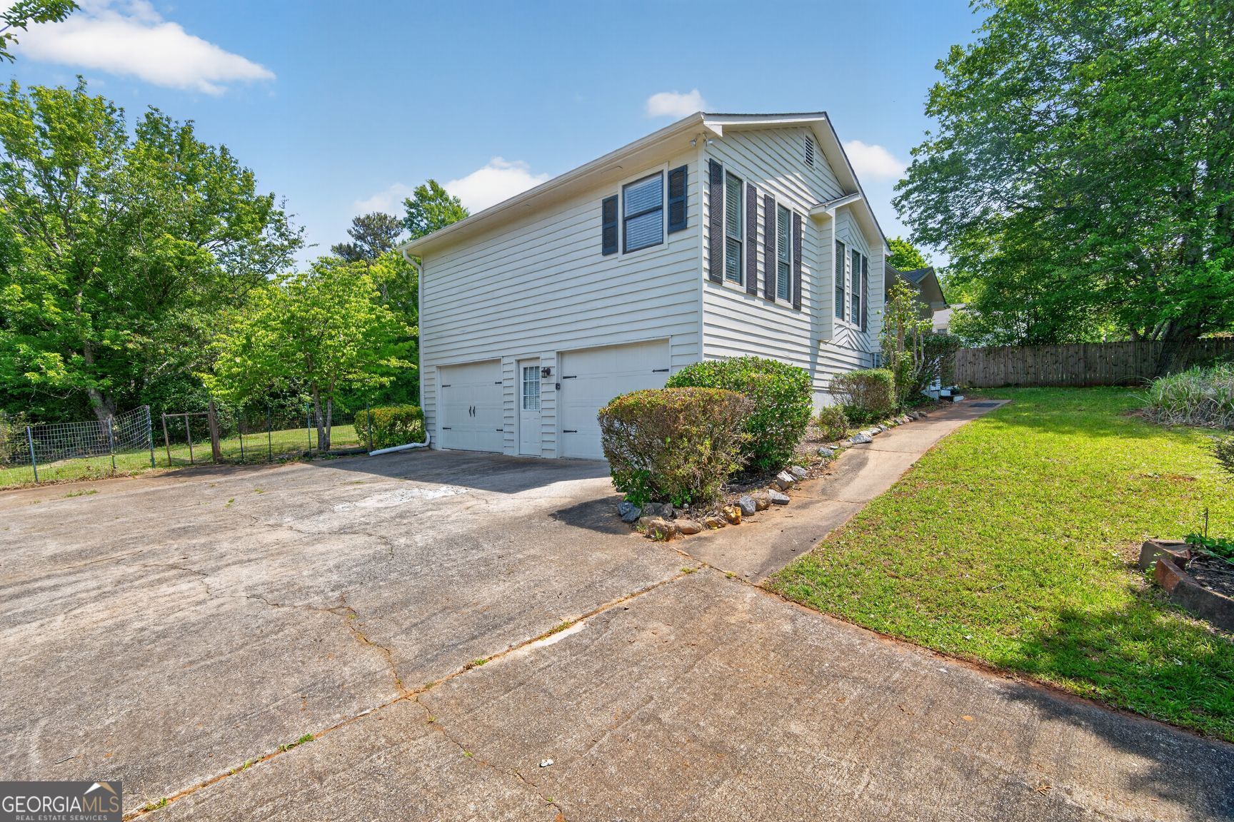 2693 Hawk DR