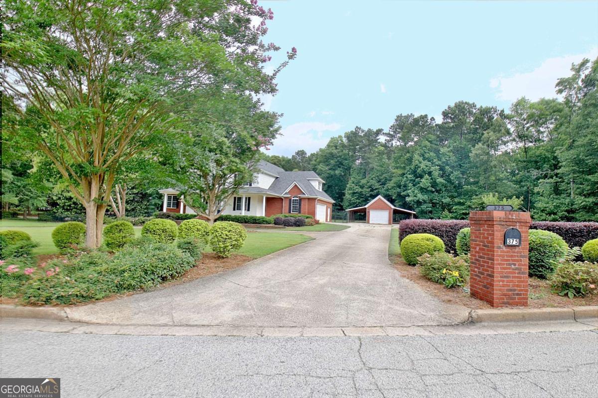 375 Williamsburg CIR