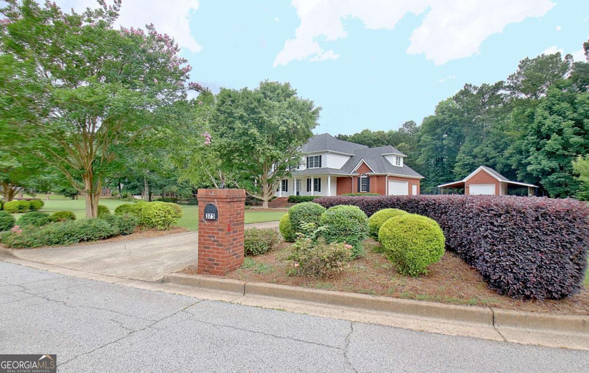 375 Williamsburg CIR