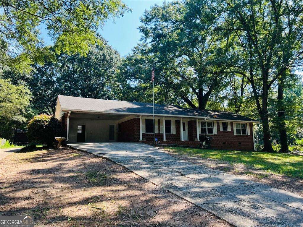 356 Shannon WAY