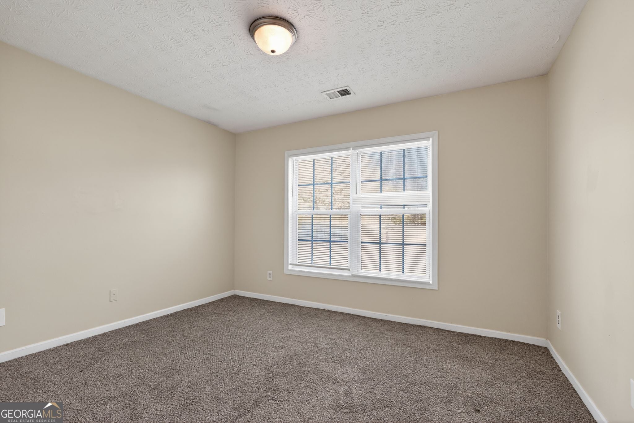 3885 Riverside PKWY