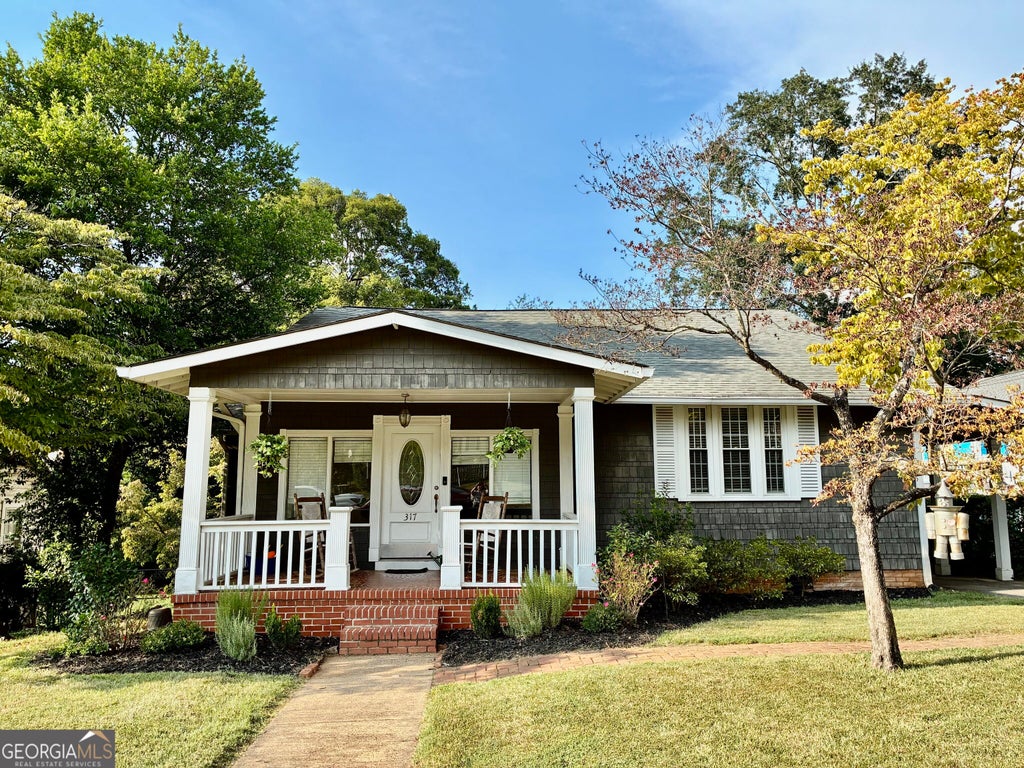 Photo of 317 E 11th St, Rome, GA 30161 (MLS # 10835913)