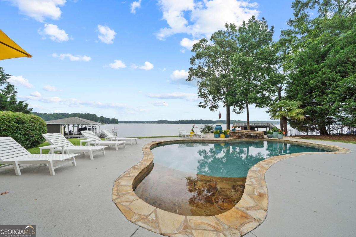202 Jackson RD SE