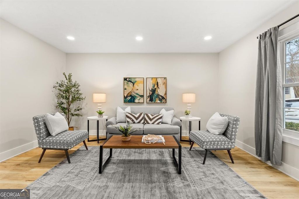 Photo of 6404 Park Avenue #D4, Atlanta, GA 30342 (MLS # 10679075)