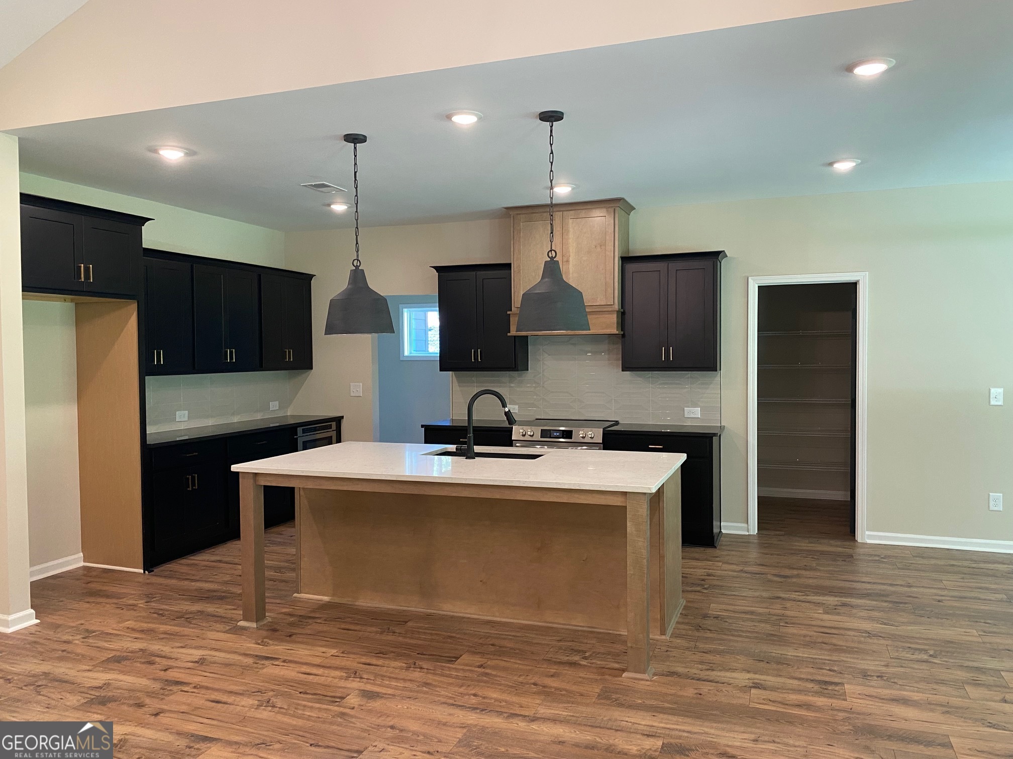 64 Liberty Station DR
