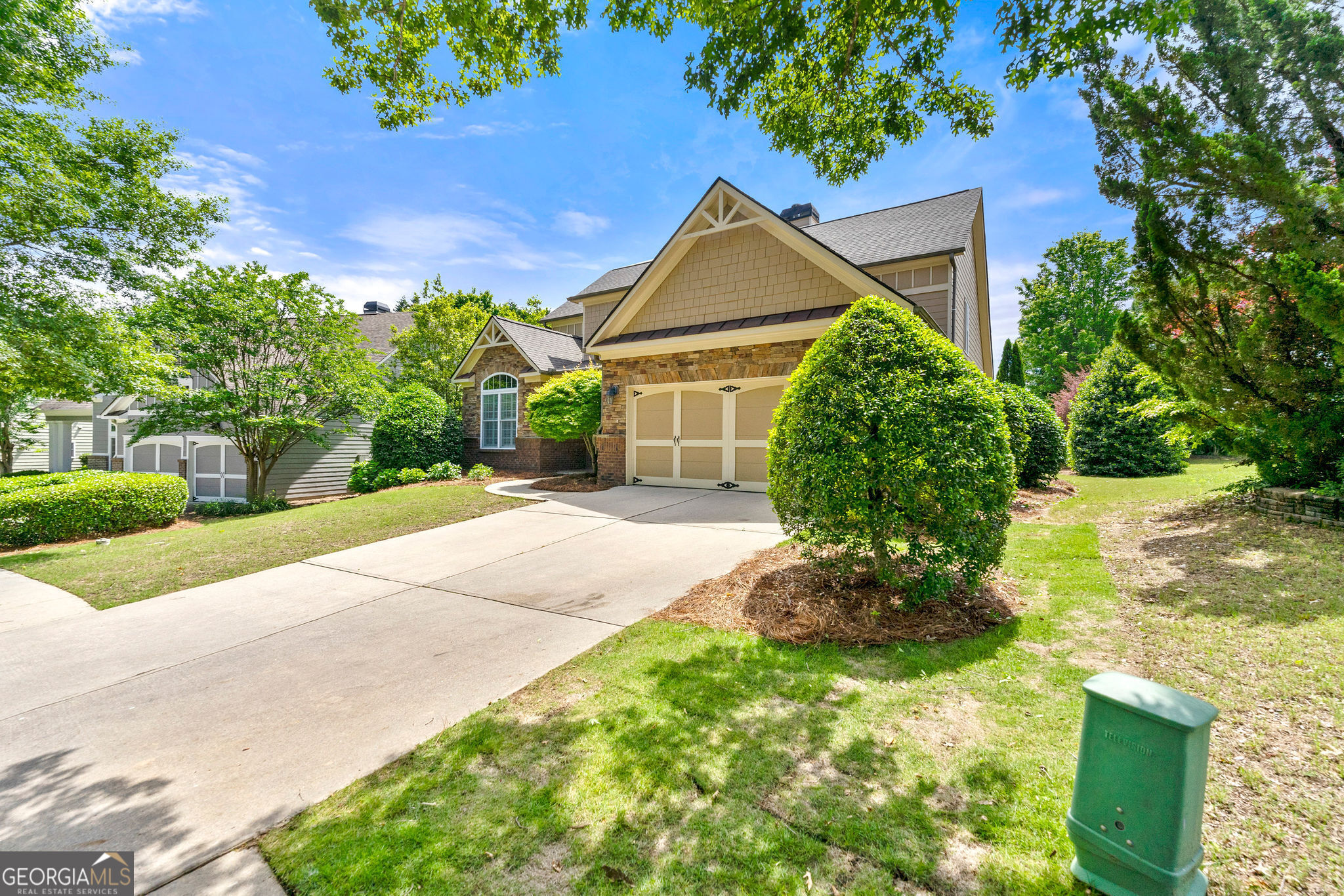 7878 Brass Lantern DR