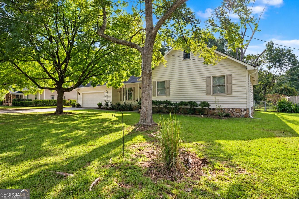 Photo of 1728 Honeybee Creek DR, Griffin, GA 30224 (MLS # 10846011)