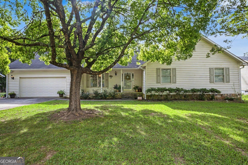 Photo of 1728 Honeybee Creek DR, Griffin, GA 30224 (MLS # 10846011)