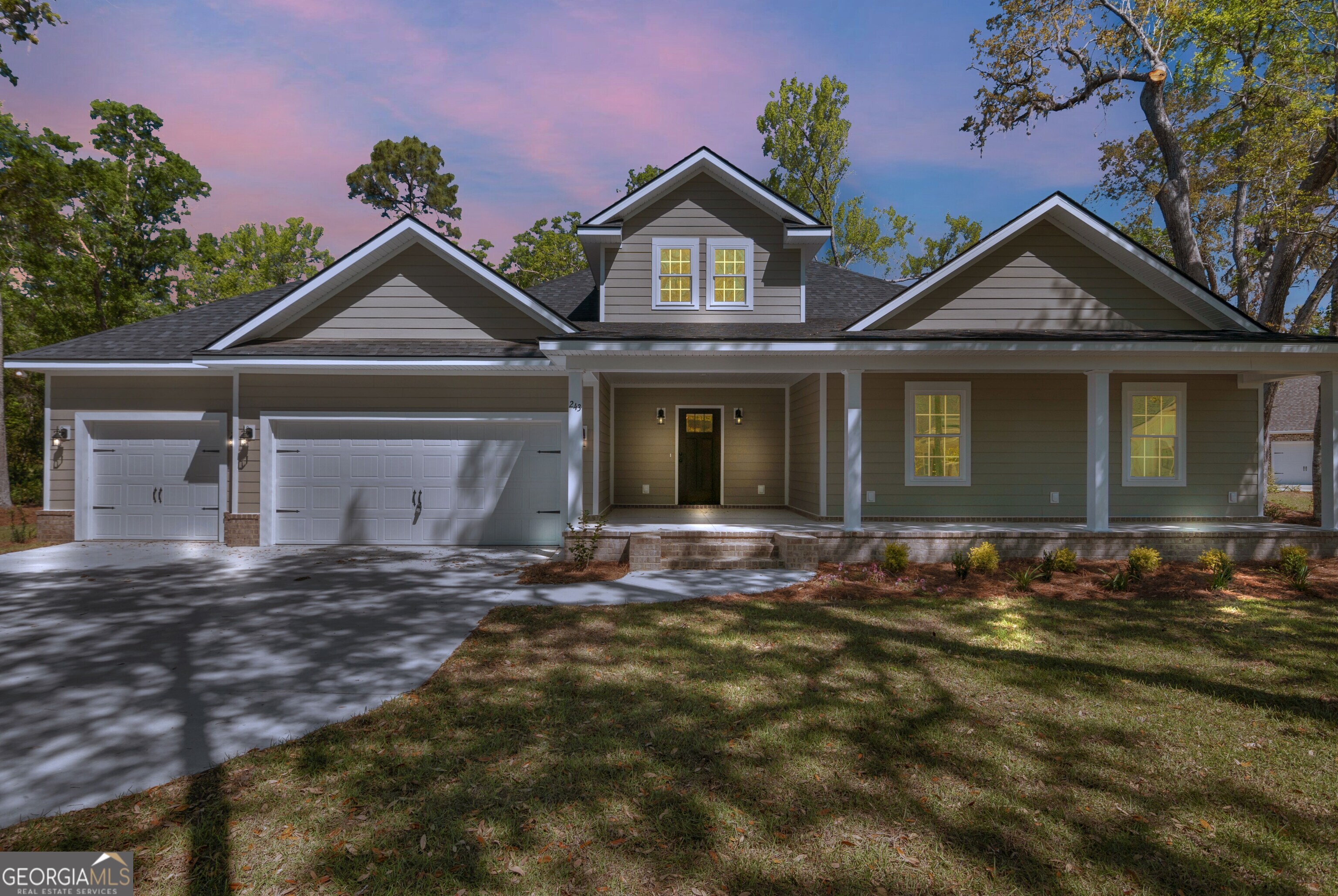 243 Barrington Oaks DR