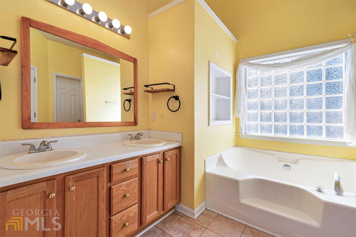 McAdams Ron Prop Sub - Residential