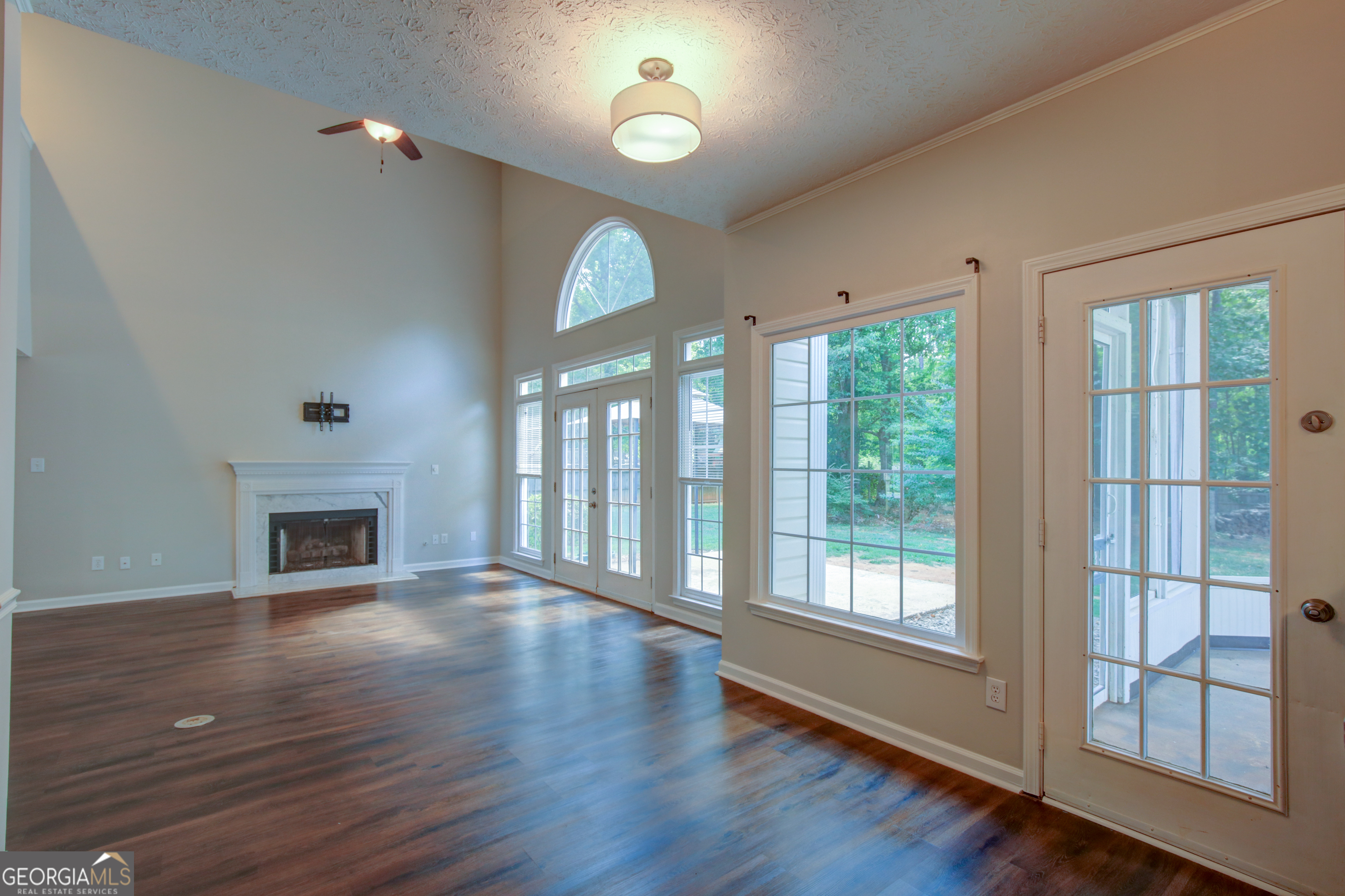 Photo 10 of 43 of 315 Lora Smith RD house