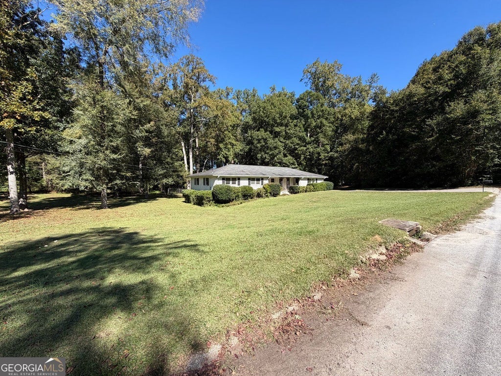 Photo of 1366 MARLENE Lane SW, MABLETON, GA 30126 (MLS # 10882595)