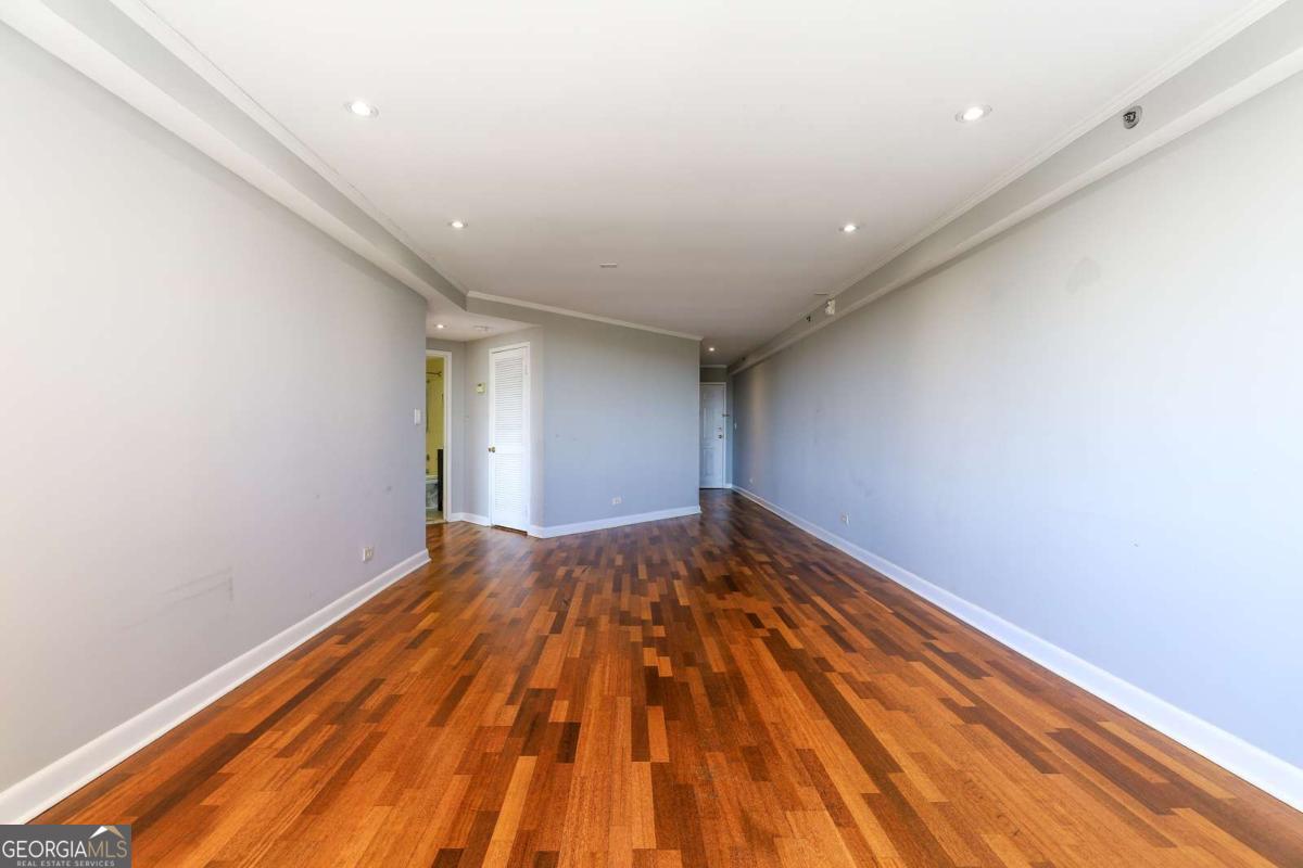 1501 Clairmont RD 1216