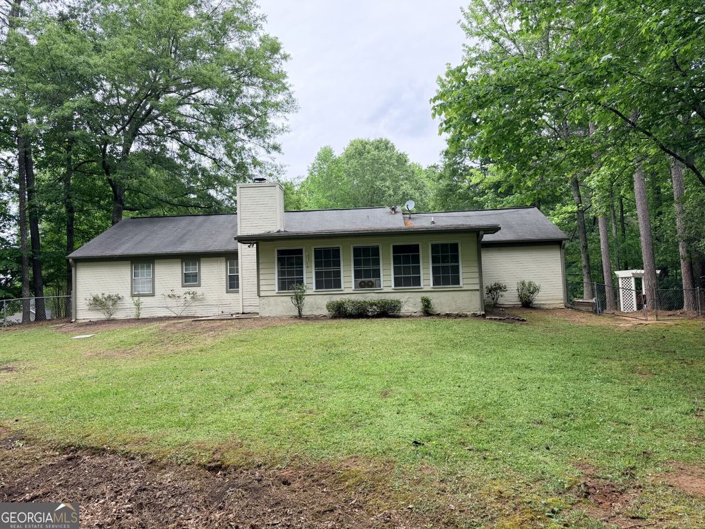 Photo of 250 Winona Drive, Fayetteville, GA 30214 (MLS # 10756173)