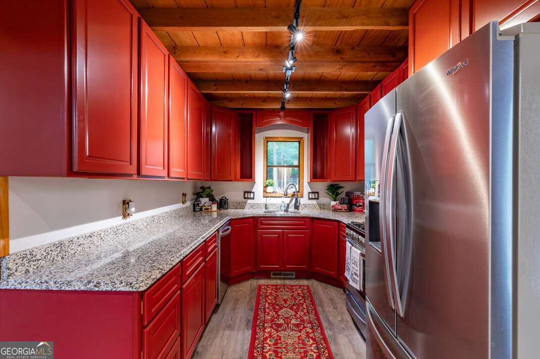 132 Silver Dollar LN