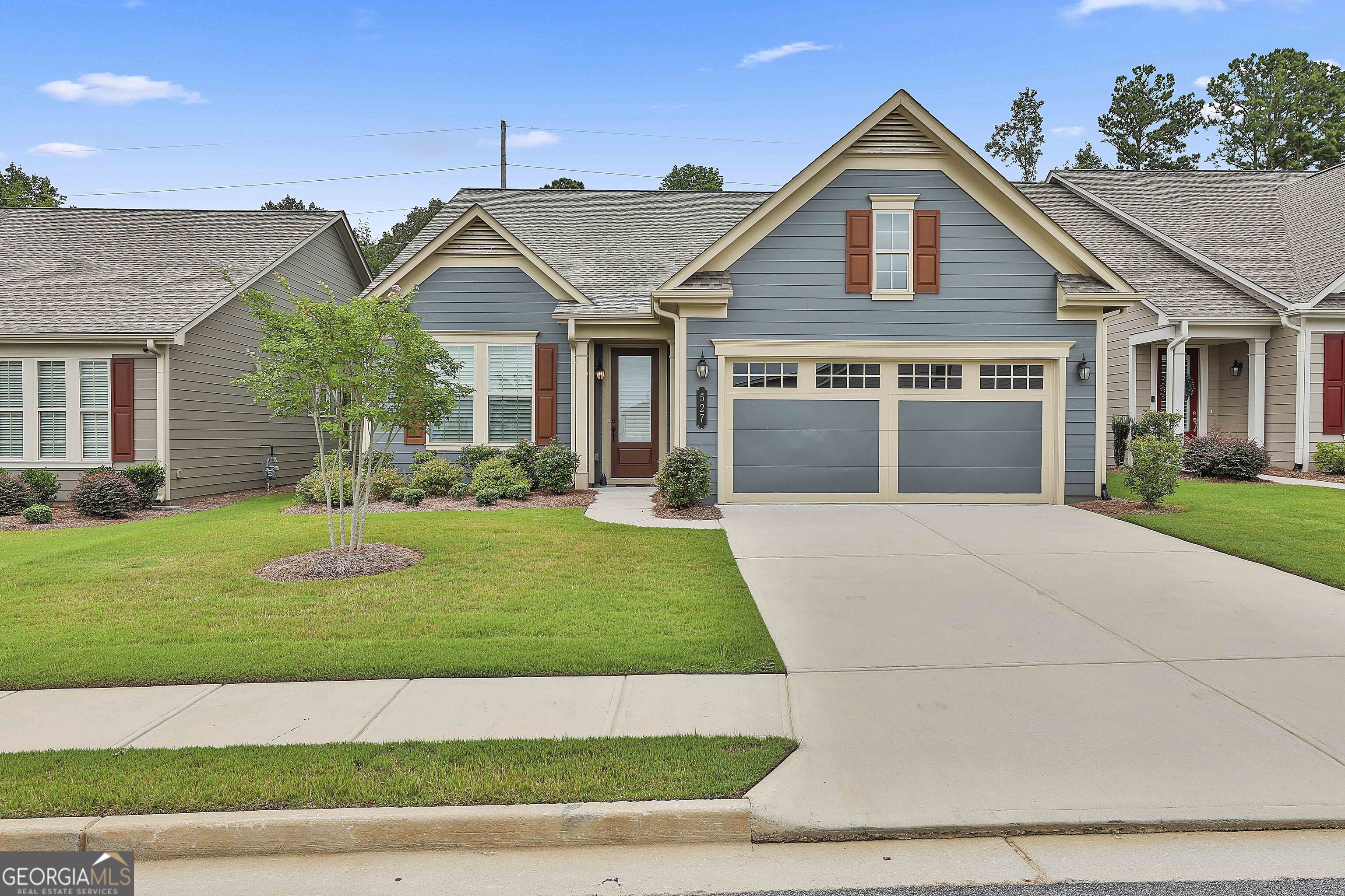 527 Hazelnut DR