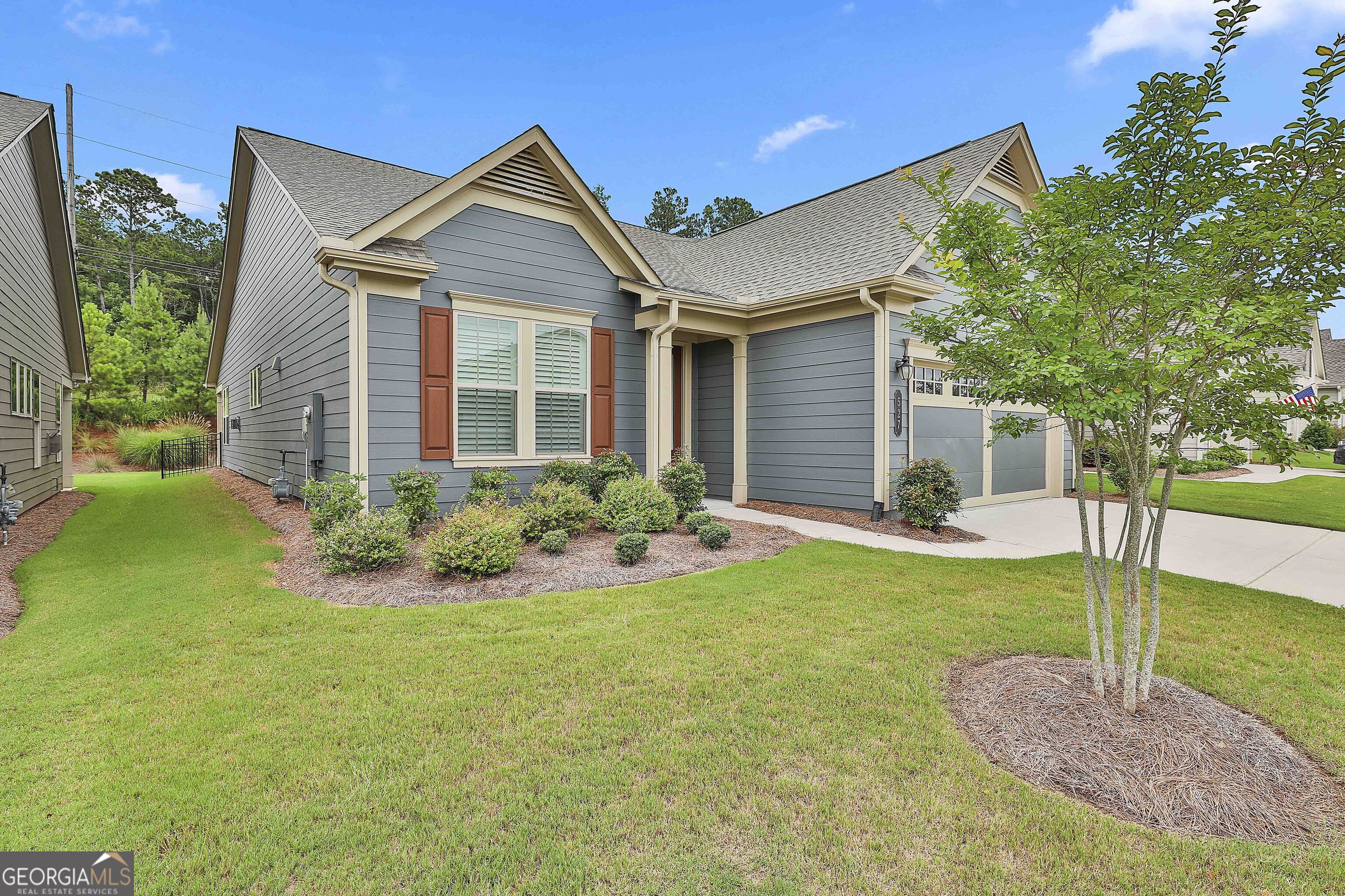 527 Hazelnut DR