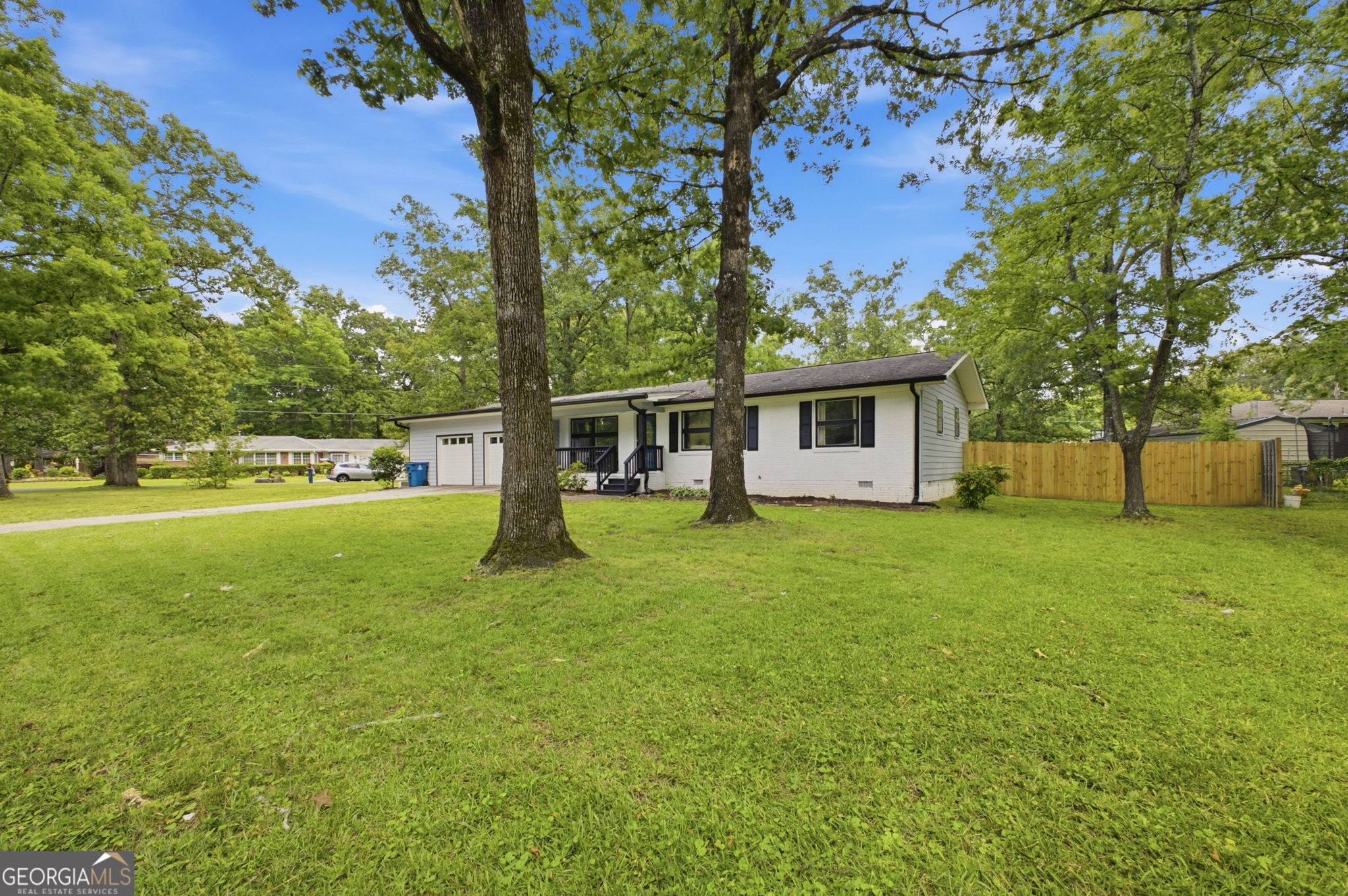 525 Elliott DR NW
