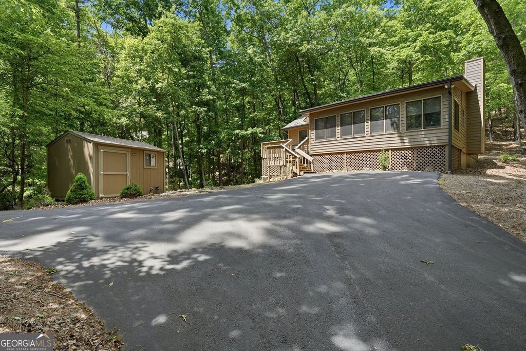 Photo of 112 Trout Lily Trail, Jasper, GA 30143 (MLS # 10763037)