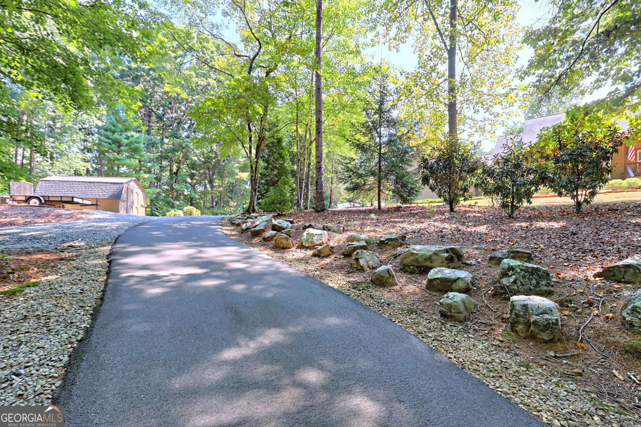 271 Chattahoochee Glen RD