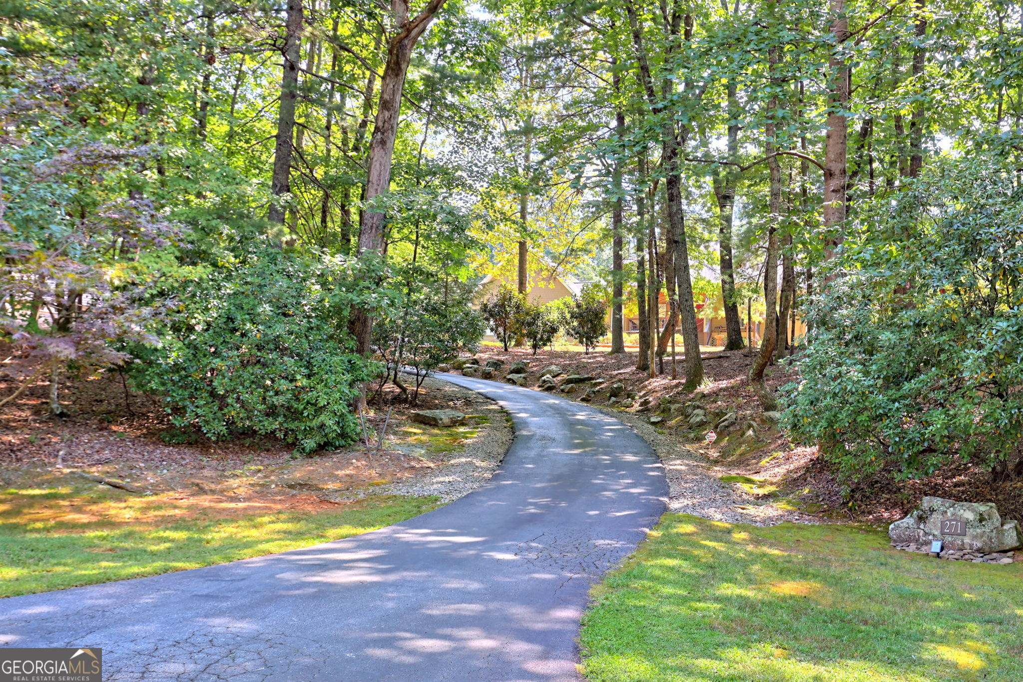 271 Chattahoochee Glen RD