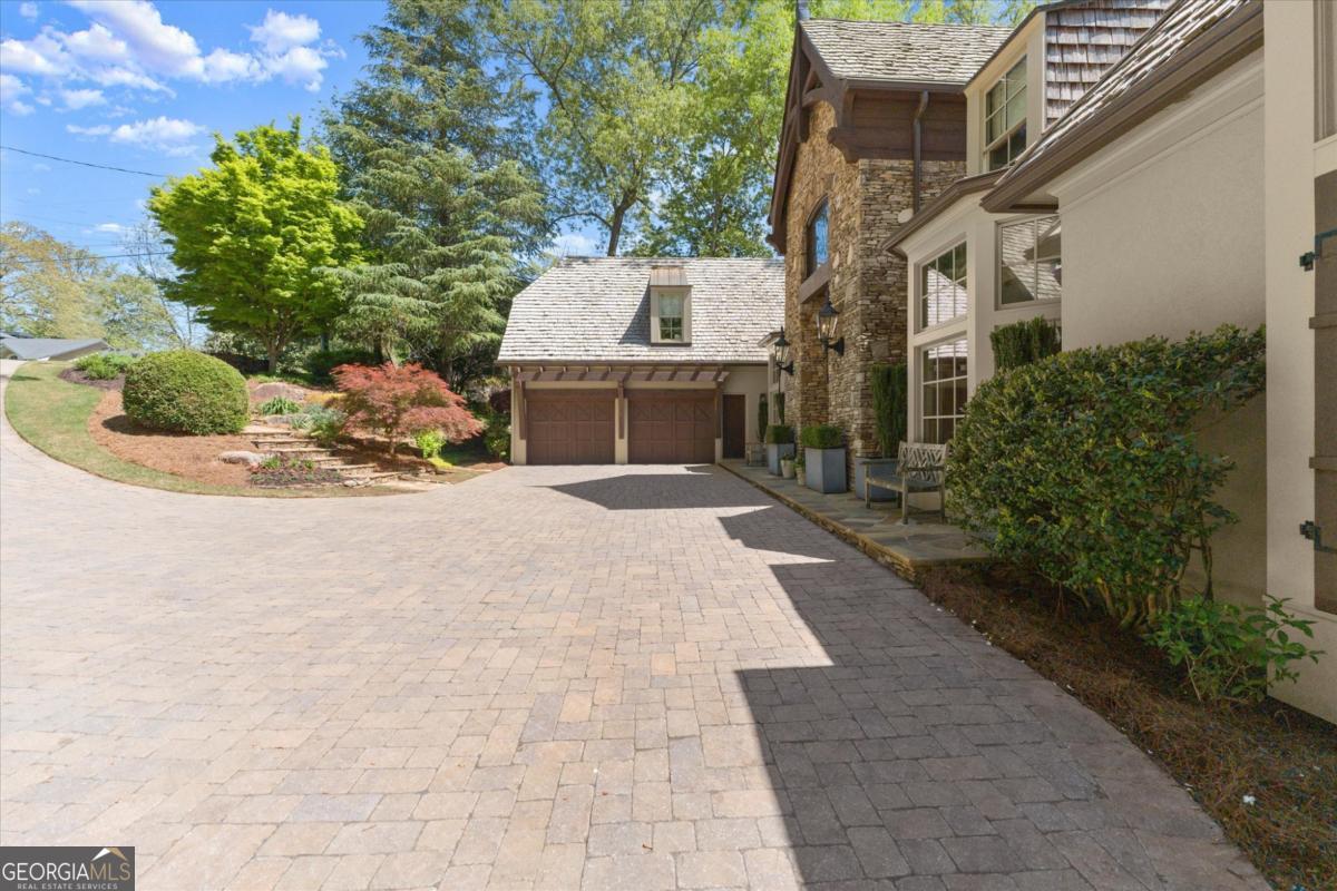 581 Pine Valley RD SE