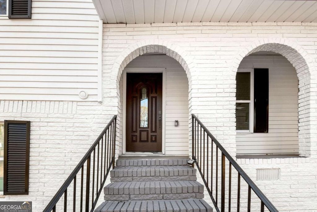 Photo of 5169 Oxbow Road, Stone Mountain, GA 30087 (MLS # 10694506)