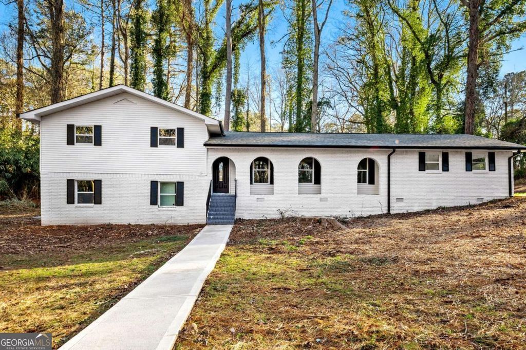 Photo of 5169 Oxbow Road, Stone Mountain, GA 30087 (MLS # 10694506)