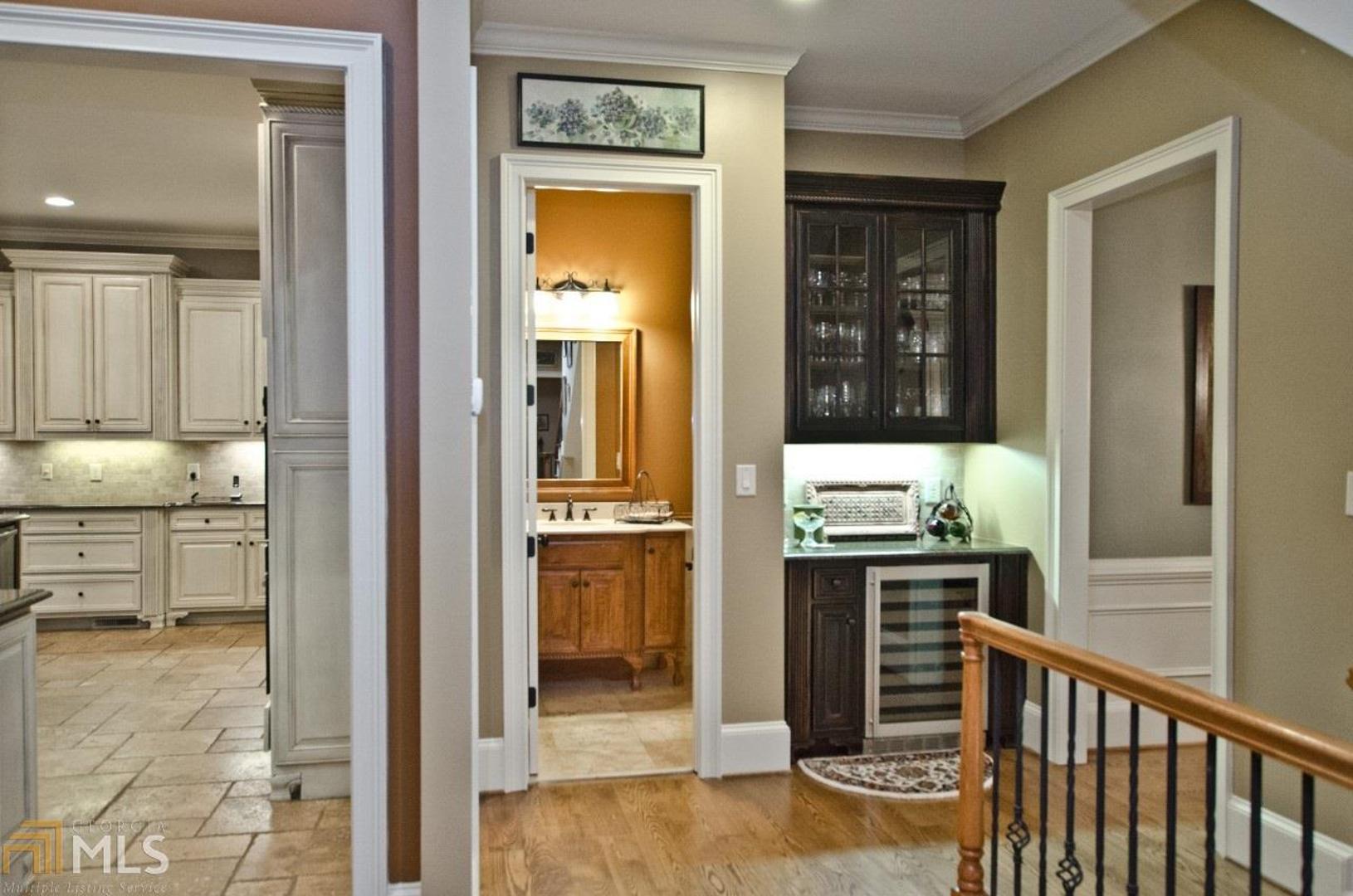 Six Hills - Residential