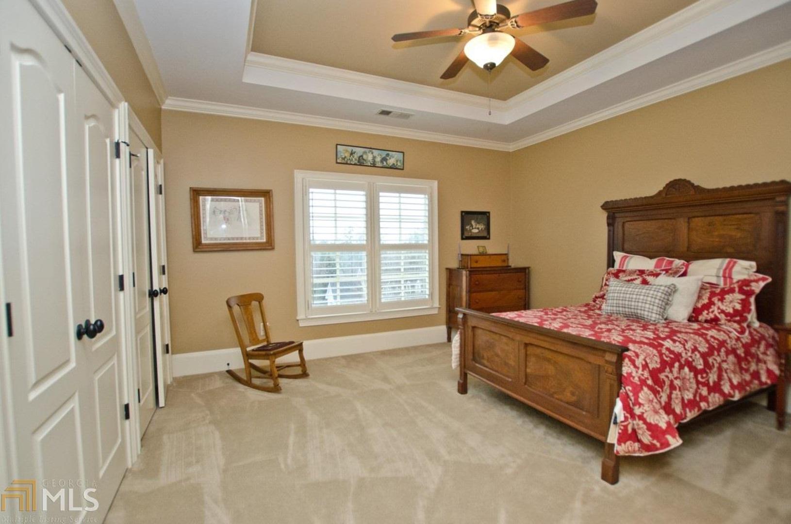 Six Hills - Residential