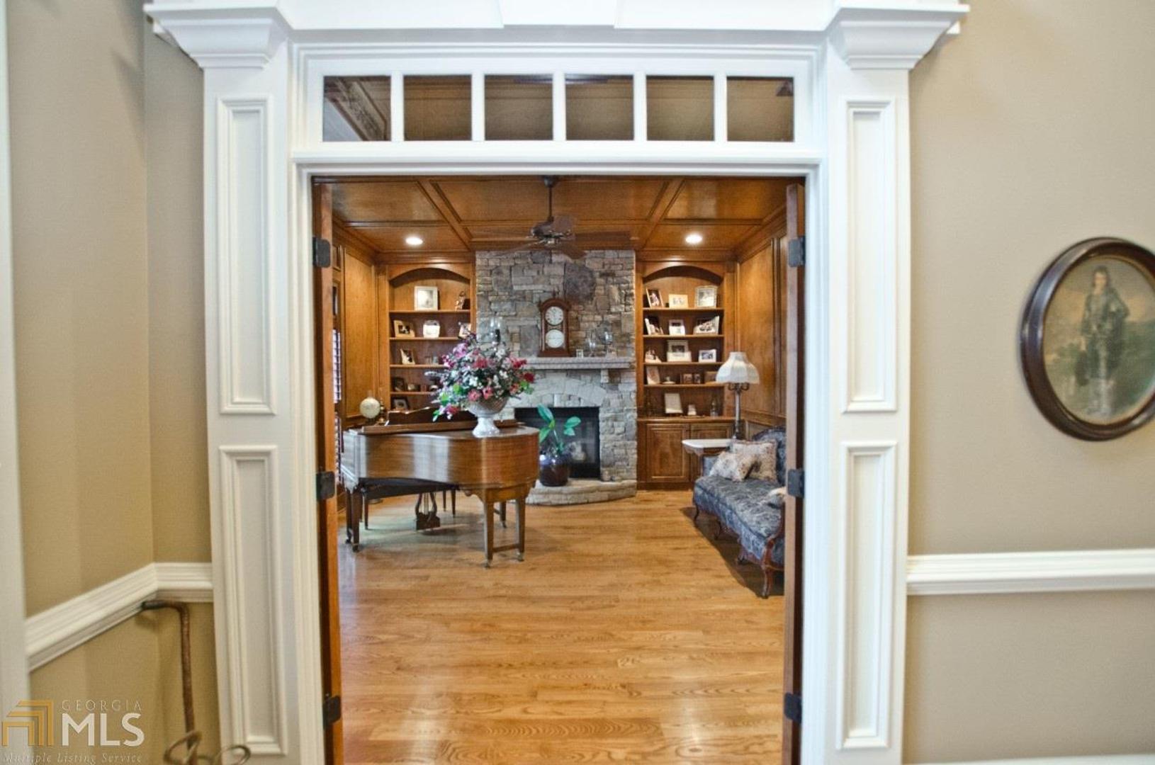 Six Hills - Residential