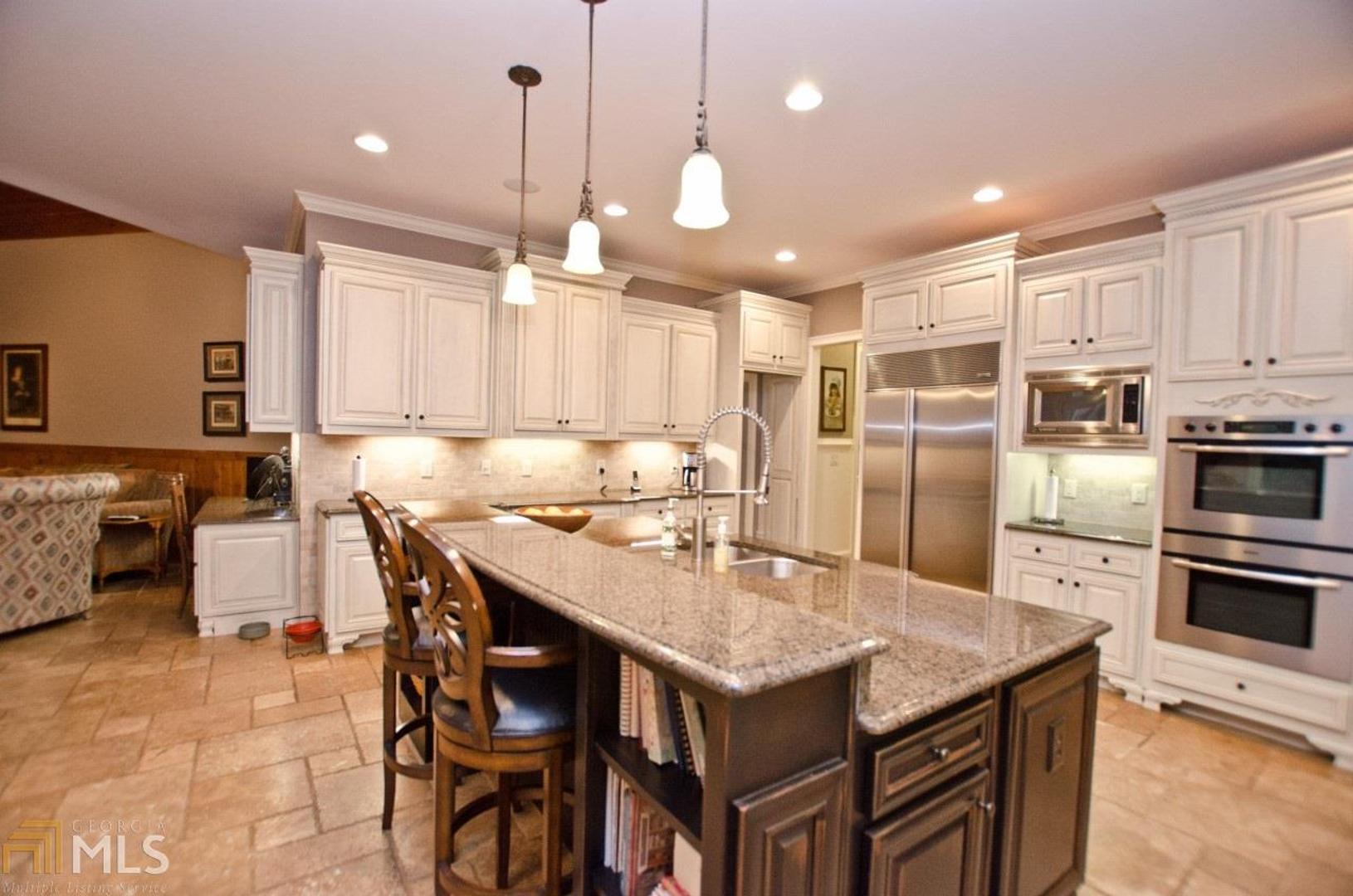 Six Hills - Residential