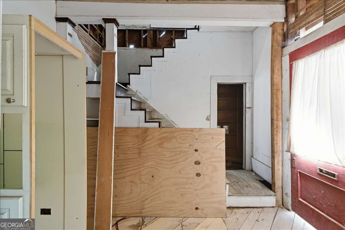 111 Bryan ST W