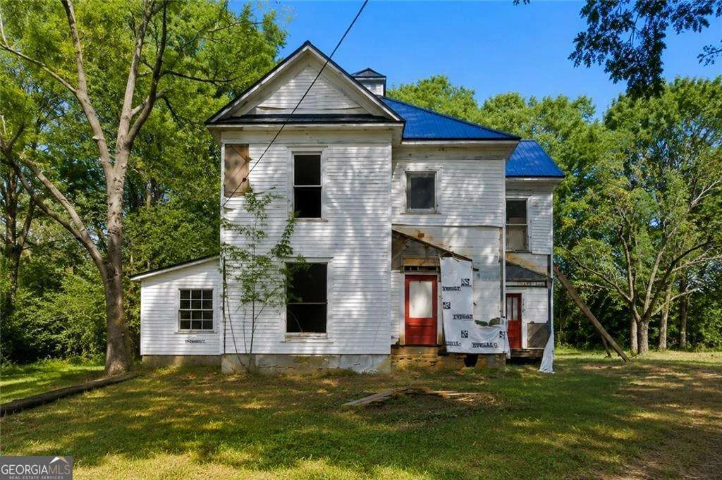 111 Bryan Street W