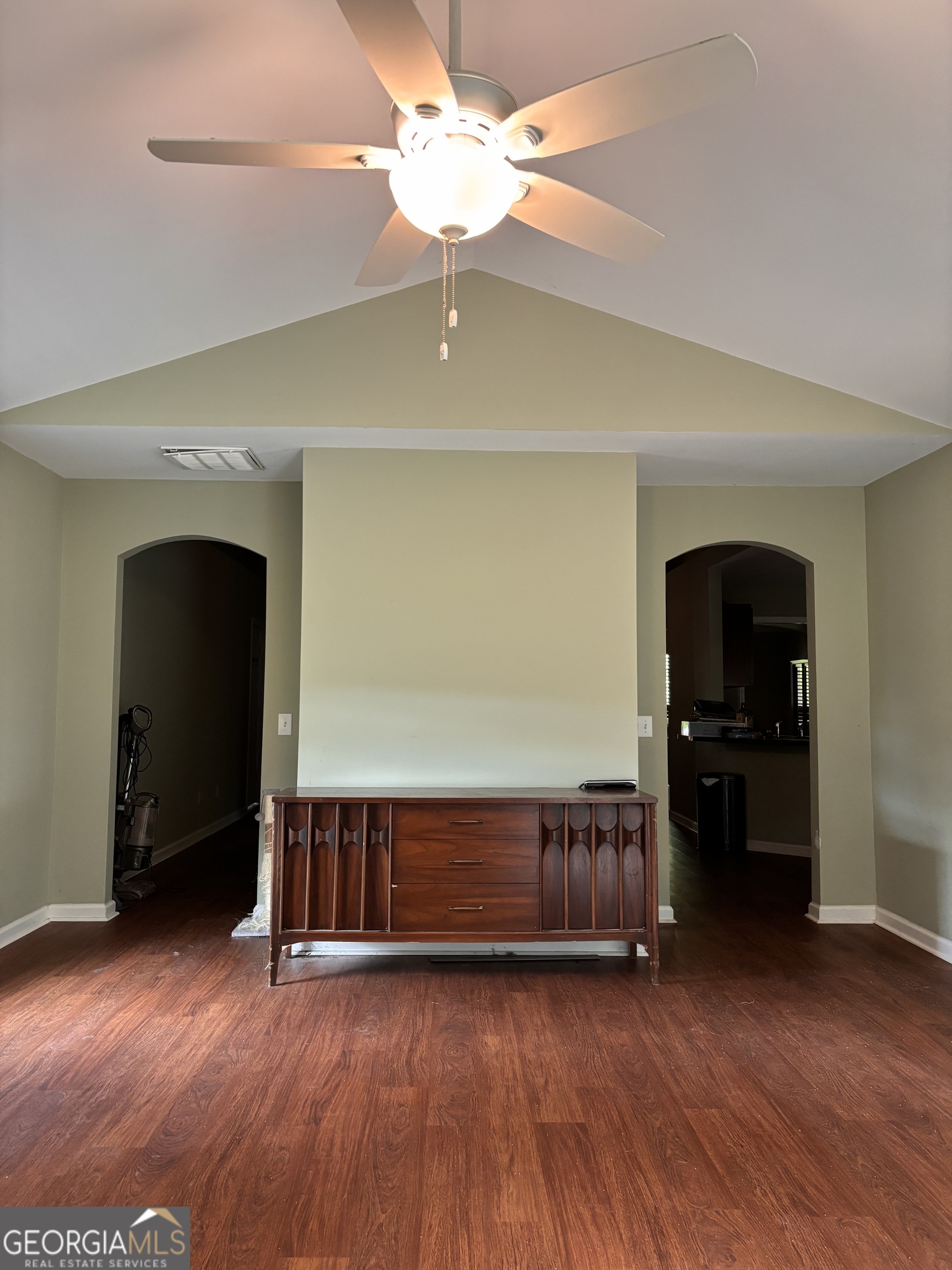 254 Taylor LN