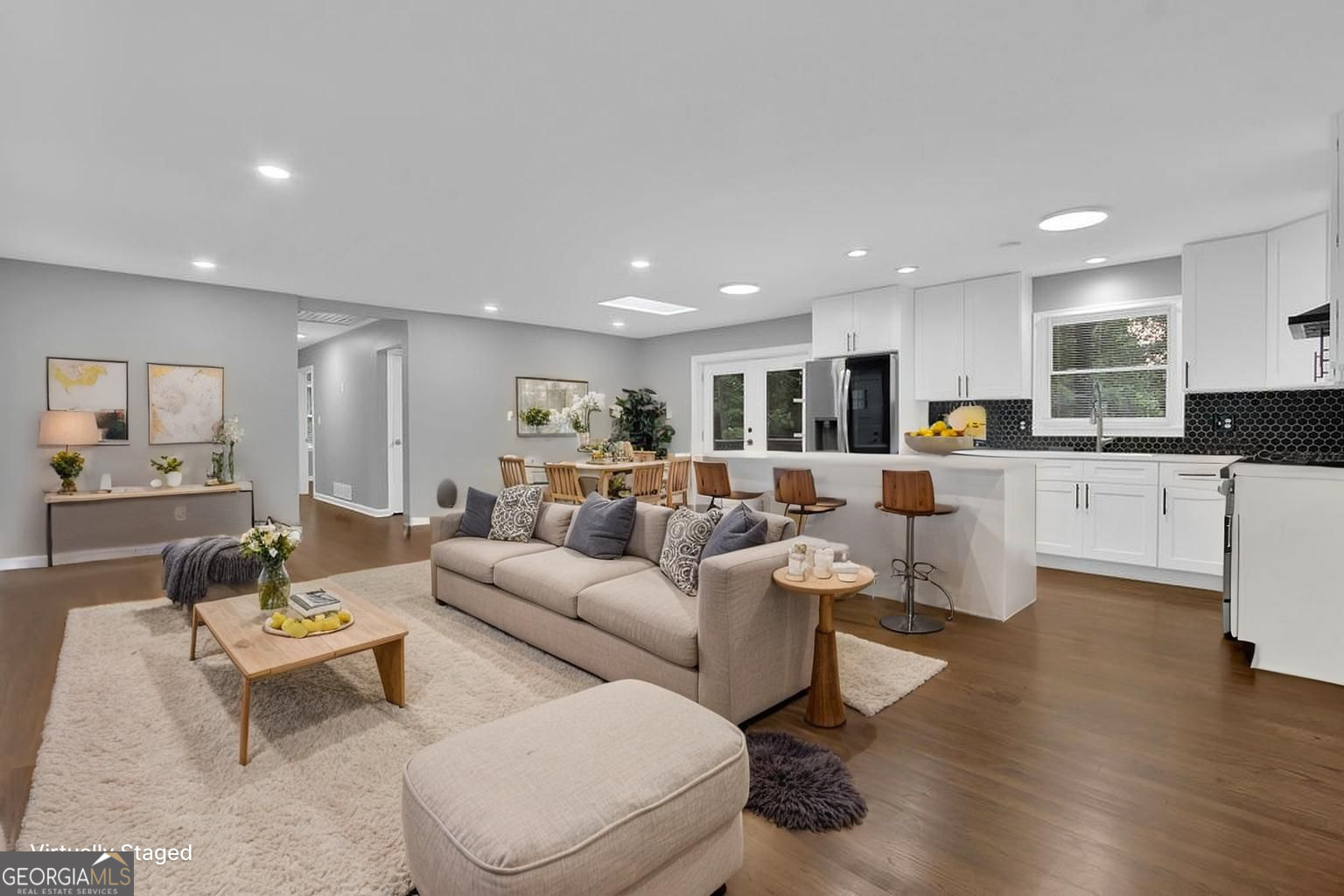 3122 Vandiver DR