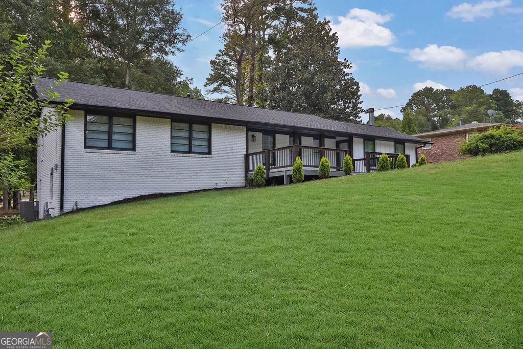 3122 Vandiver DR