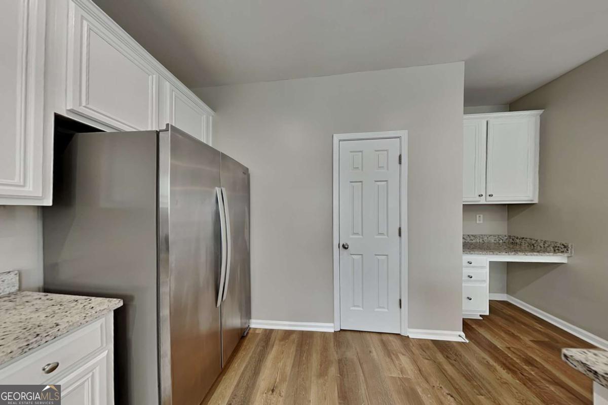 4590 Carver CT