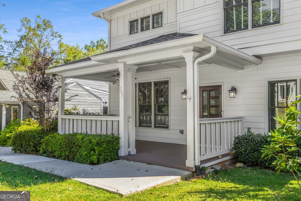 Photo of 207 Mellrich Avenue NE, Atlanta, GA 30317 (MLS # 10667165)