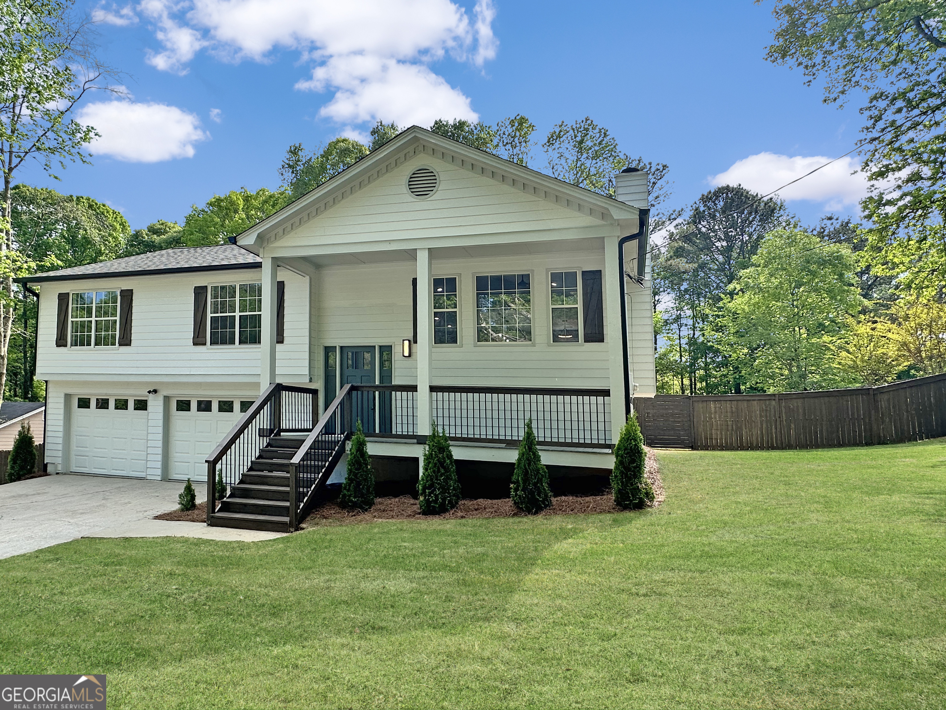 319 PRIMROSE LN